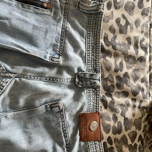 Woman’s Antik Denim jeans